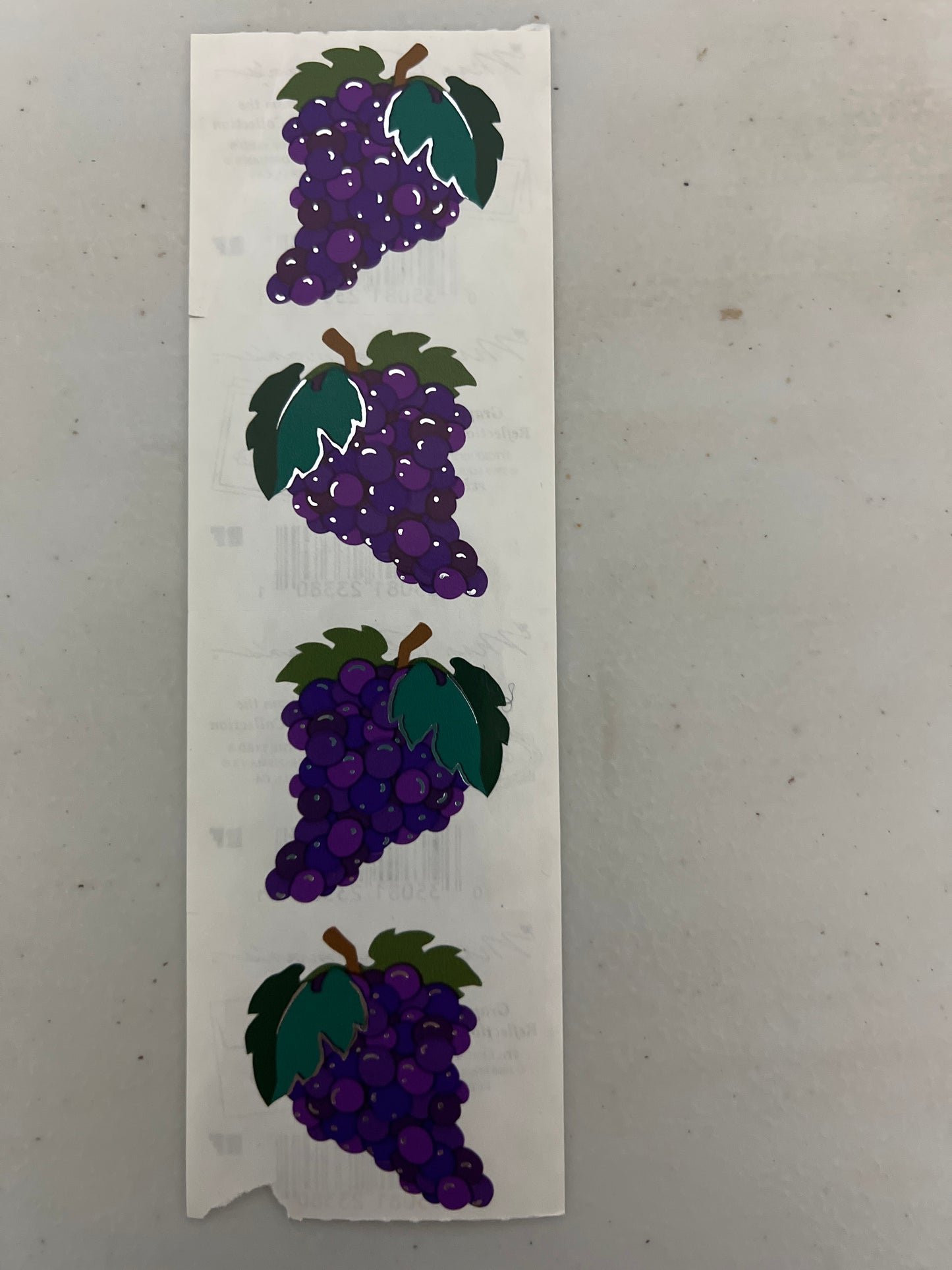 Mrs. Grossman’s Stickers Fruit Grapes New